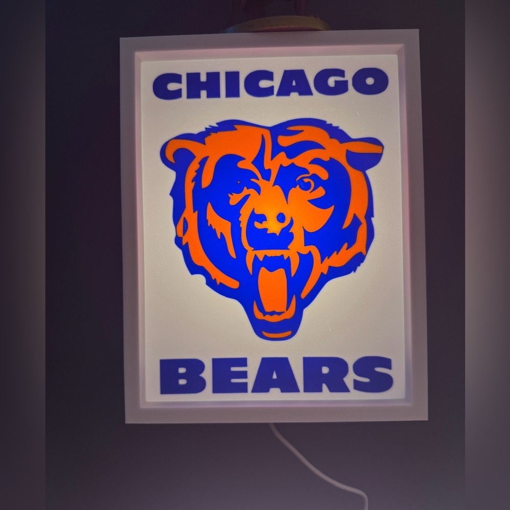 Interchangeable Front Plates
Light Box BEARS • Wall or Counter